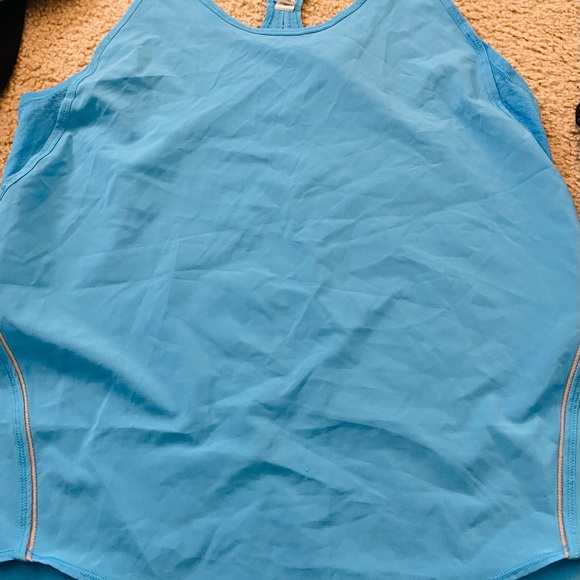 Lululemon running snd training tank - Picture 2 of 4